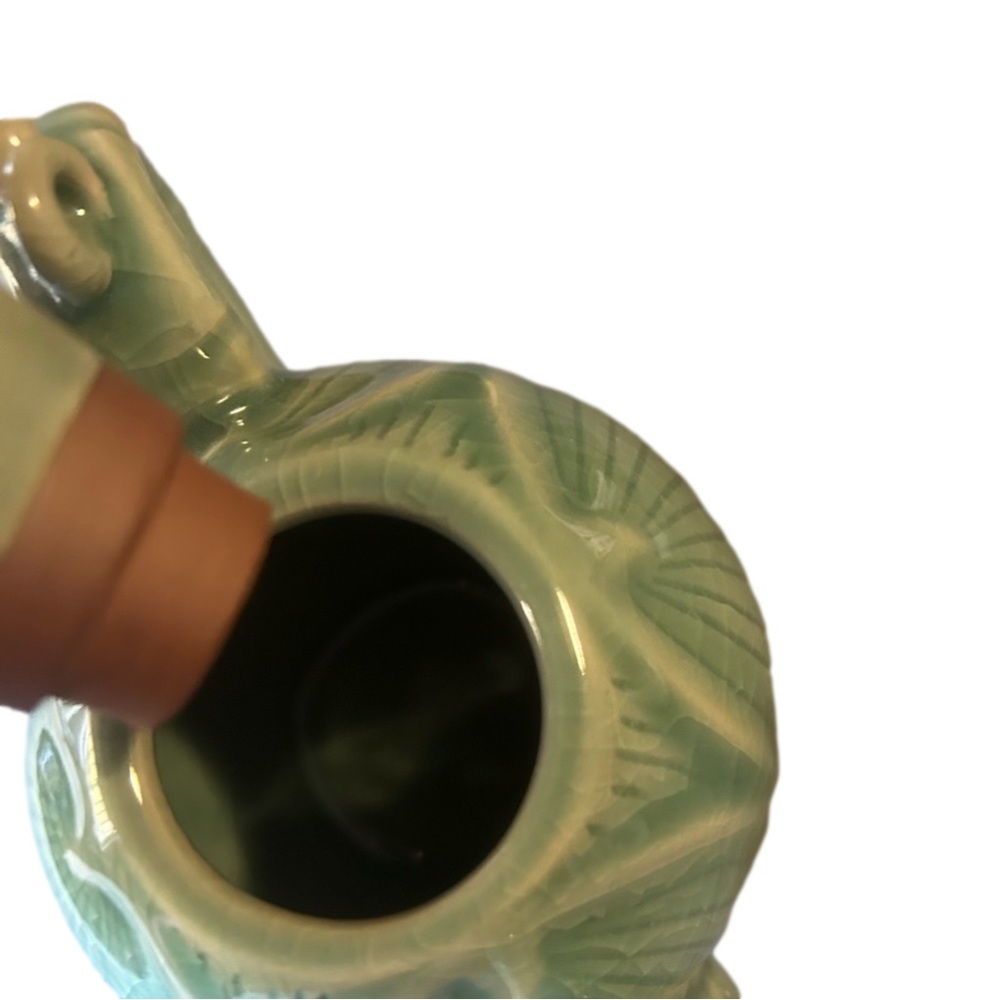 Stamped green , no chips no cracks, great condition, Chinese oriental teapot. - Picture 4 of 5
